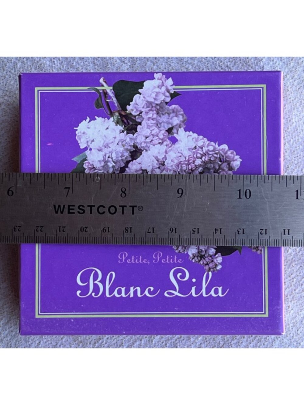 Petite Petite Blanc Lila Lilac Scented Soap Set Of Four 1.7 Oz Bars Gift Boxed - Picture 9 of 10